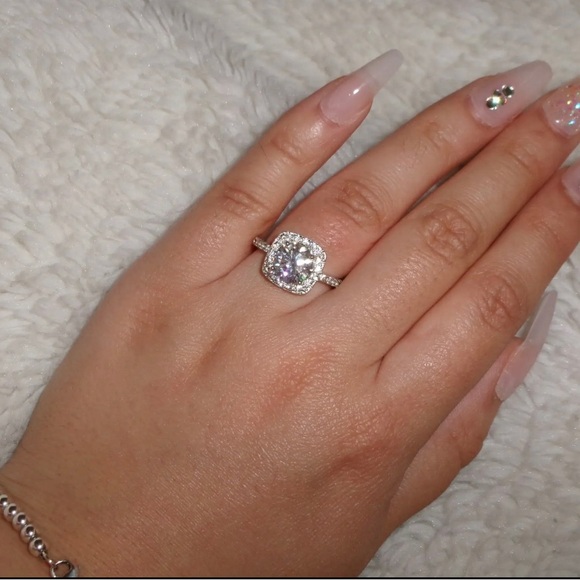 Real moissanite sterling silver ring - Picture 3 of 6